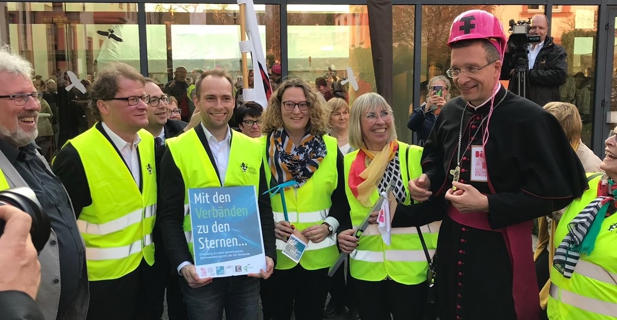 „Mit den Verbänden zu den Sternen“