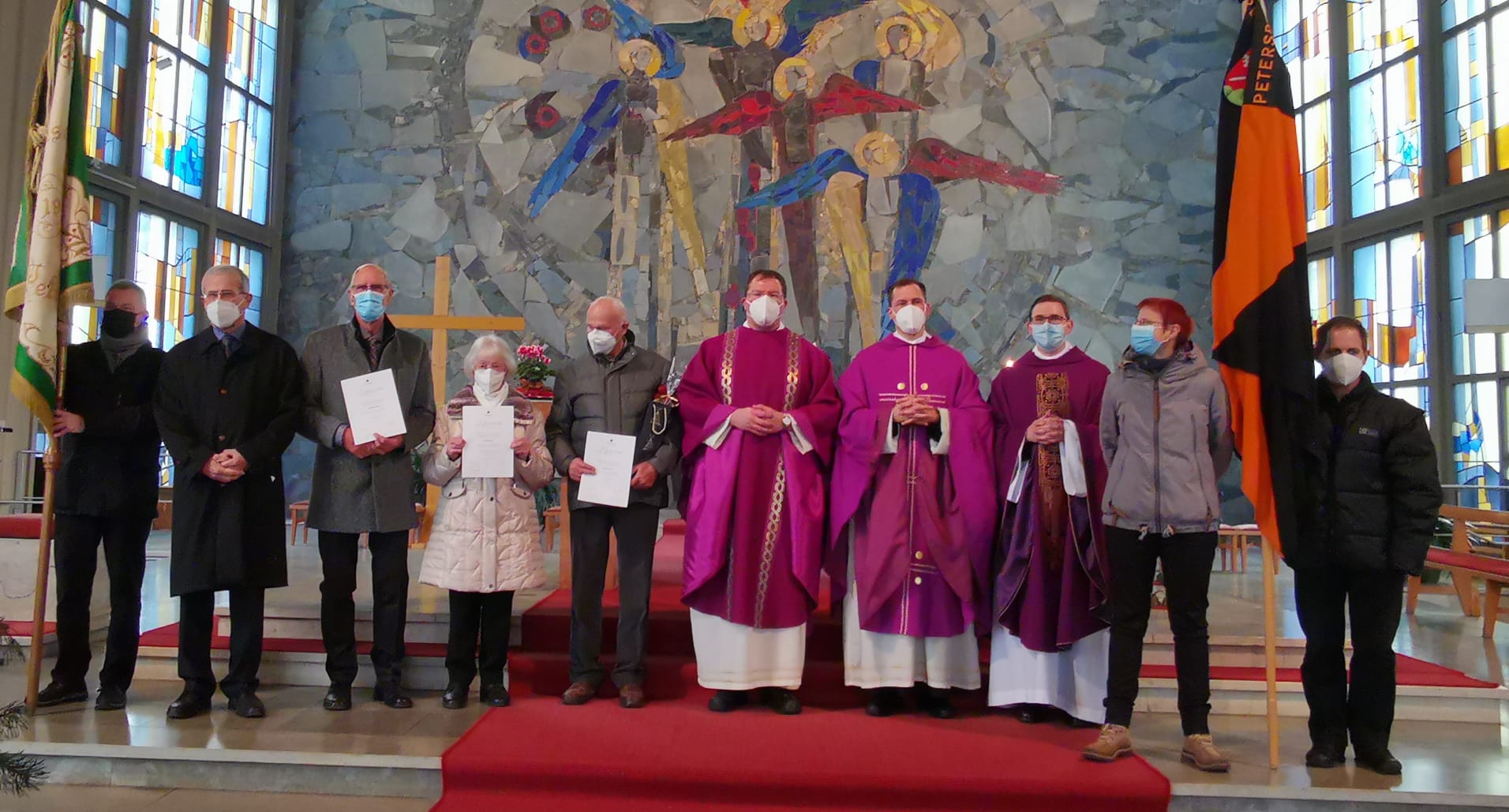 Gottesdienst, Ehrungen und Schuhaktion bei Kolpinggedenktag der KF Petersberg – Freude über neu gewählten Vorstand