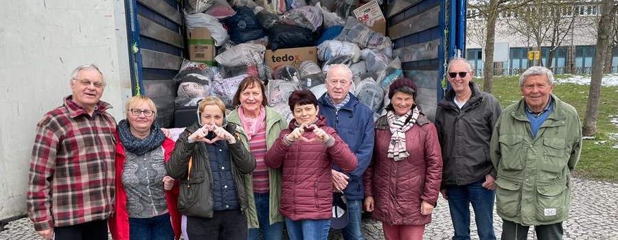 Ukrainische Frauen helfen bei Kolping-Kleidersammlung in Kassel - 13 Tonnen Sammelmenge